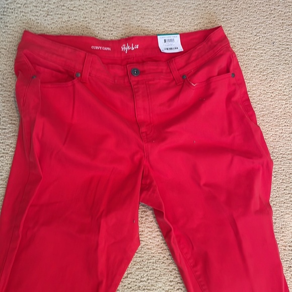 NWT Style & co. Capris red size 16 - Picture 2 of 5